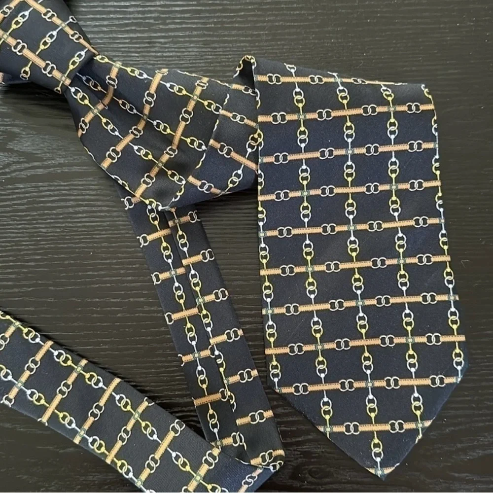 VINTAGE GUCCI TIE